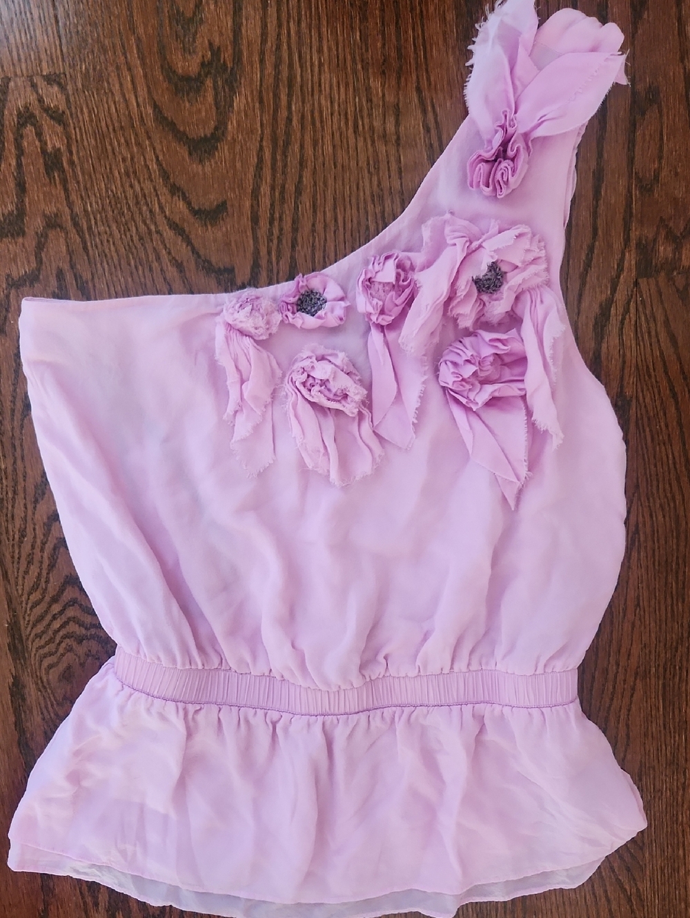 Bebe Floral Distressed One-Shoulder Blouse Tank Top. Y2K LilacPurplePink Vintage
